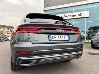 AUDI Q8 45 TDI quattro tiptronic Sport