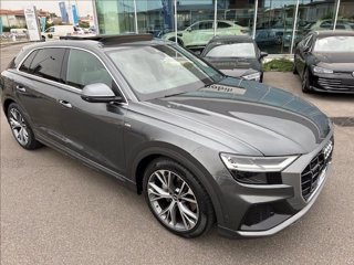 AUDI Q8 45 TDI quattro tiptronic Sport