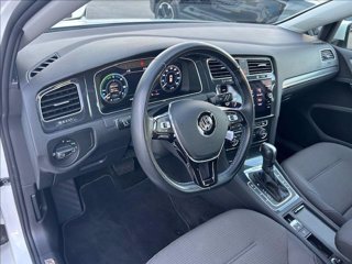 VOLKSWAGEN e-Golf 136 CV