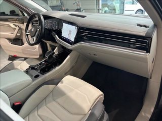 VOLKSWAGEN Touareg 3.0 V6 TDI SCR Elegance