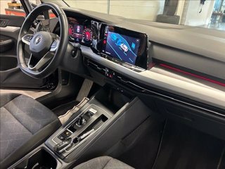 VOLKSWAGEN Golf 1.0 eTSI EVO DSG Life