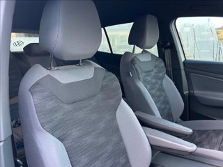 VOLKSWAGEN ID.4 Pro Performance