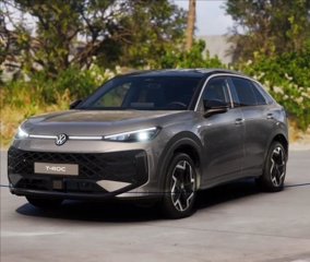 VOLKSWAGEN T-Roc 1.5 eTSI ACT 150 CV DSG R-Line