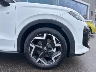 VOLKSWAGEN T-Roc 1.5 eTSI ACT 150 CV DSG R-Line